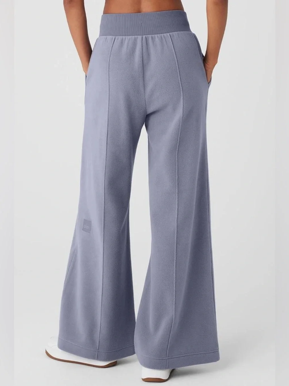 ALO Yoga Polar Fleece High-Waist Snowdrift Wide Leg in Fog - L